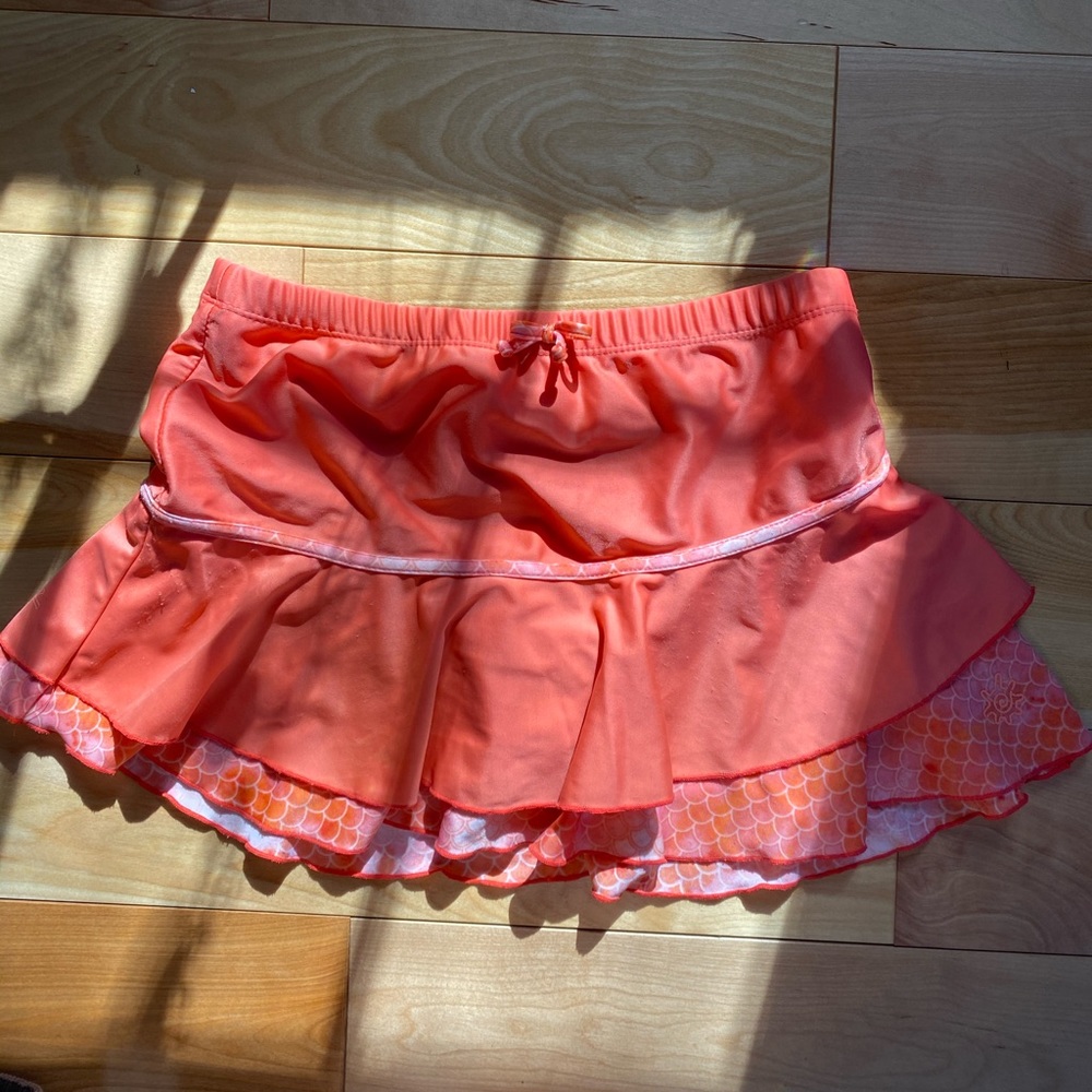 Super cute Y2K mini skirt